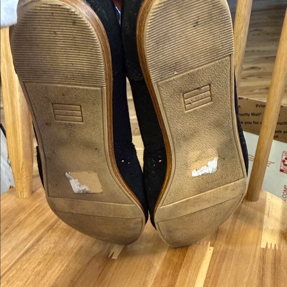 TOMS Women's Black Jutti Perforated Flats size 8 1/2 - Picture 5 of 7